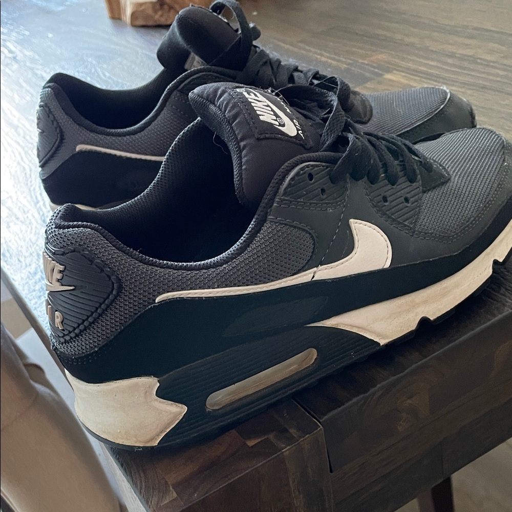 Nike air max 90 Men's Black and Gray Sneakers